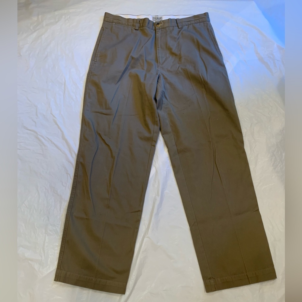 L.L. Bean Men's Khaki Pants Size 34x32